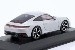Porsche 911 Carrera (992.2) Baujahr 2025 eisgraumetallic 1:43 Minichamps