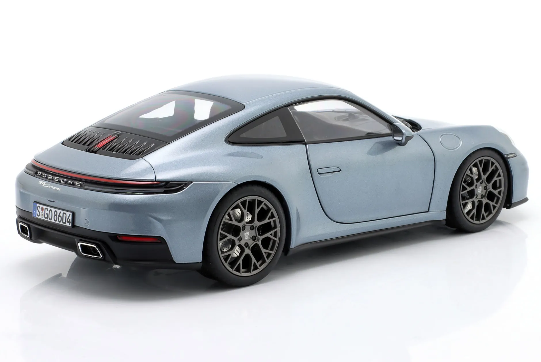 Porsche 911 (992) Carrera Baujahr 2024 Polarsilber metallic 1:18 Norev