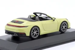 Porsche 911 (992.2) Carrera Cabriolet 2024 cartagenagelb 1:43 Minichamps