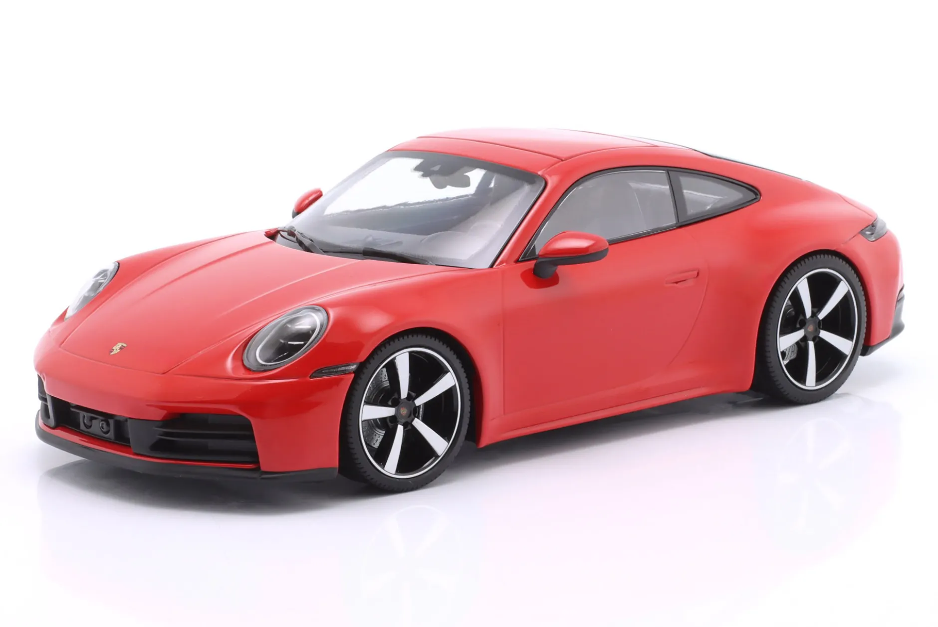 Porsche 911 (992.2) Carrera Coupe Baujahr 2024 rot 1:18 Minichamps