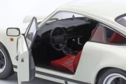 Porsche 911 Carrera Coupe 3.2 Baujahr 1983 weiß 1:18 Minichamps