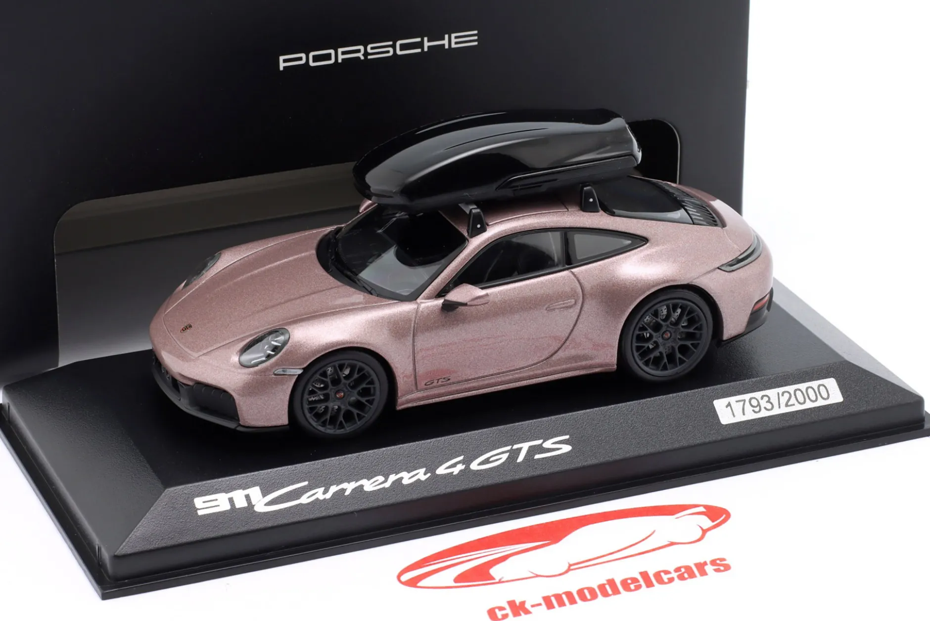Porsche 911 (992.2) Carrera 4 GTS Baujahr 2024 frozenberry 1:43 Minichamps