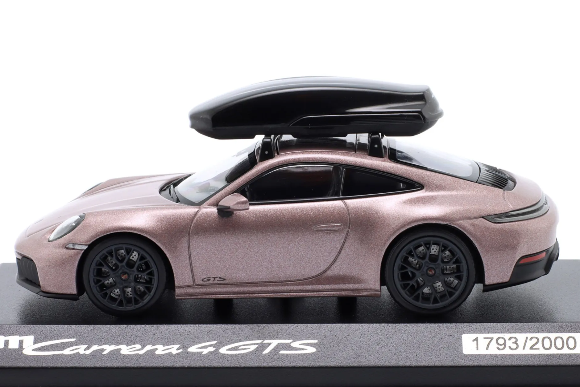 Porsche 911 (992.2) Carrera 4 GTS Baujahr 2024 frozenberry 1:43 Minichamps