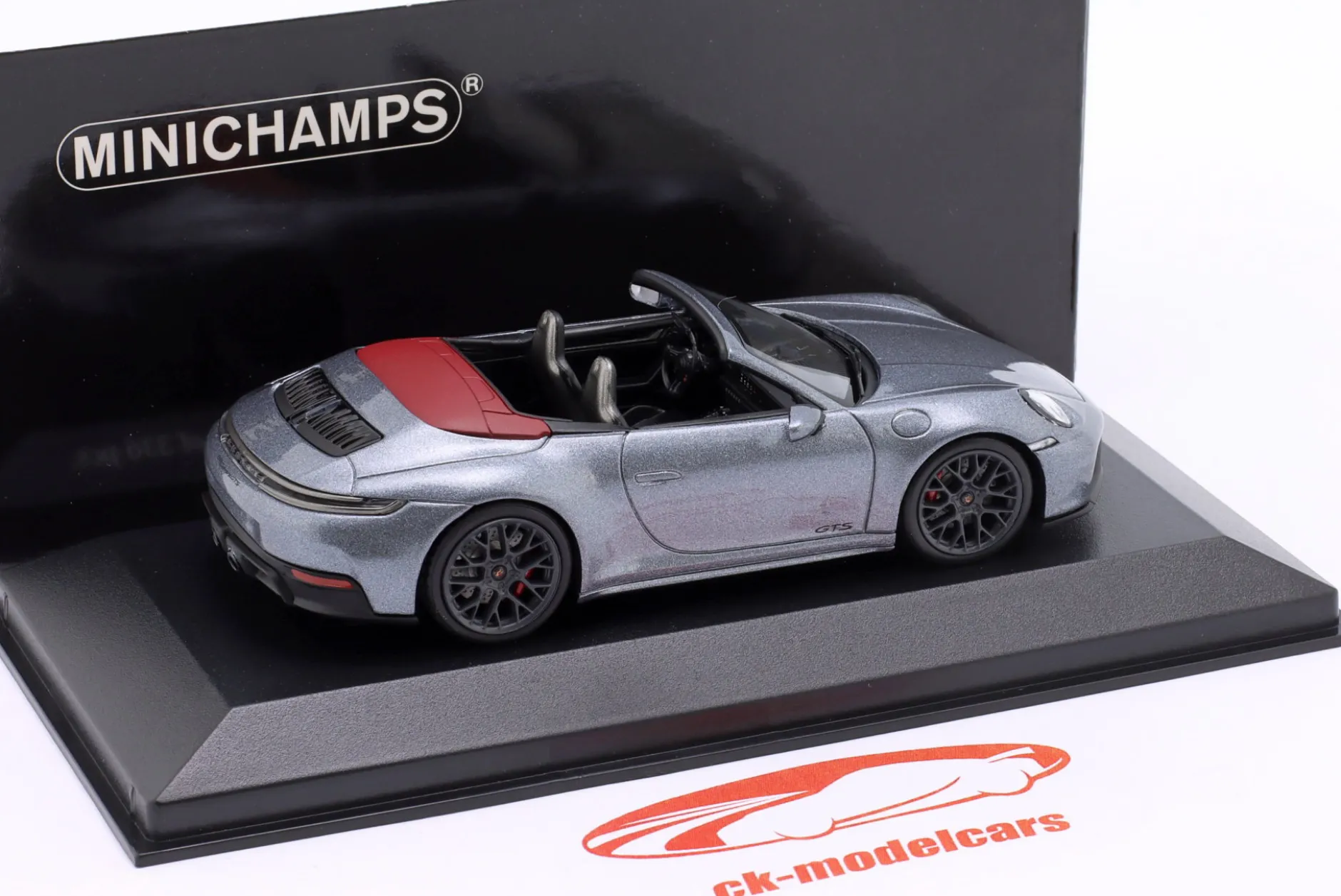 Porsche 911 (992.2) Carrera GTS Cabriolet 2024 vanadiumgrau metallic 1:43 Minichamps