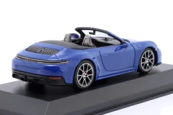 Porsche 911 (999.2) Carrera GTS Cabriolet Baujahr 2024 luganoblau 1:43 Minichamps