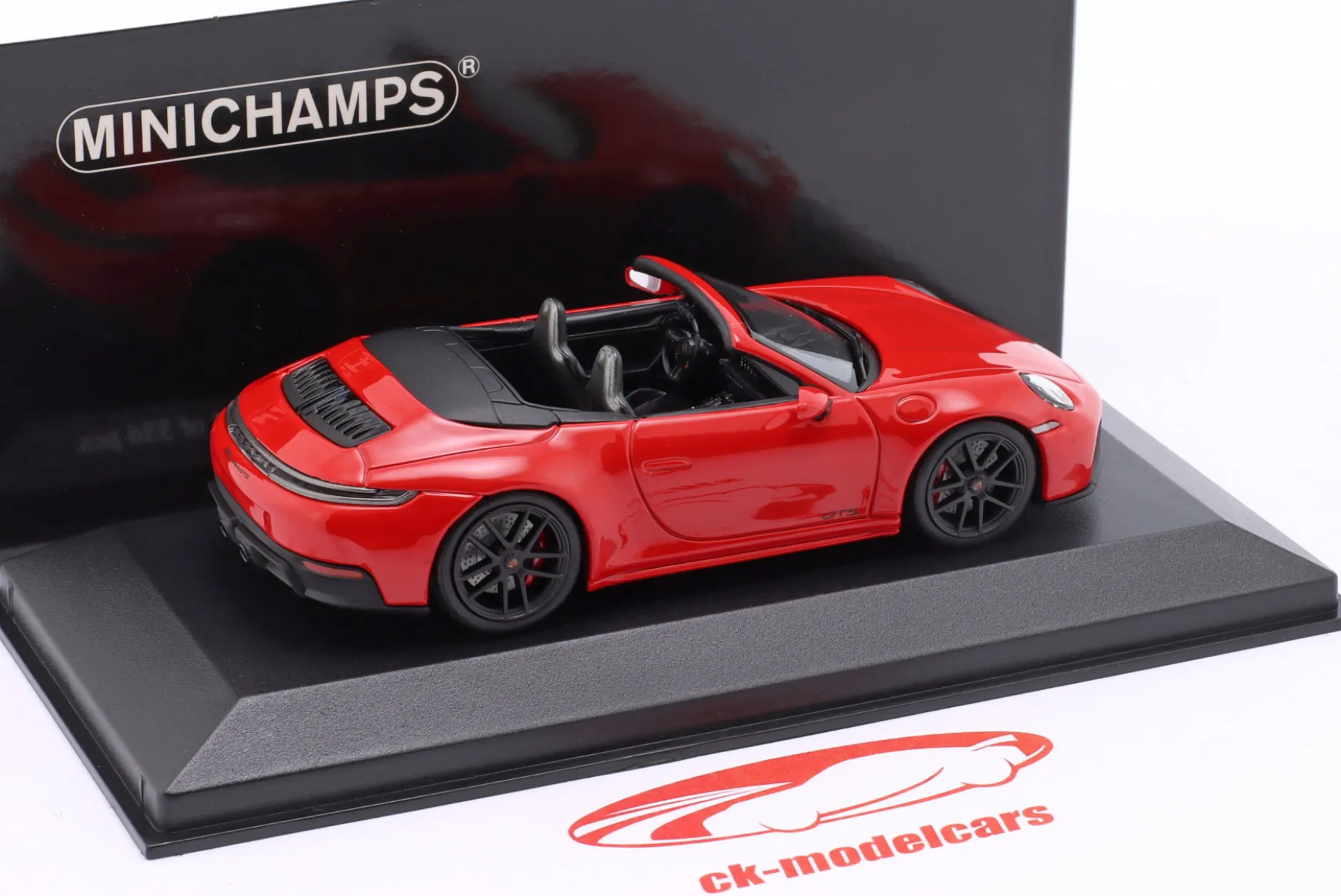 Porsche 911 (992.2) Carrera GTS Cabriolet 2024 indischrot 1:43 Minichamps