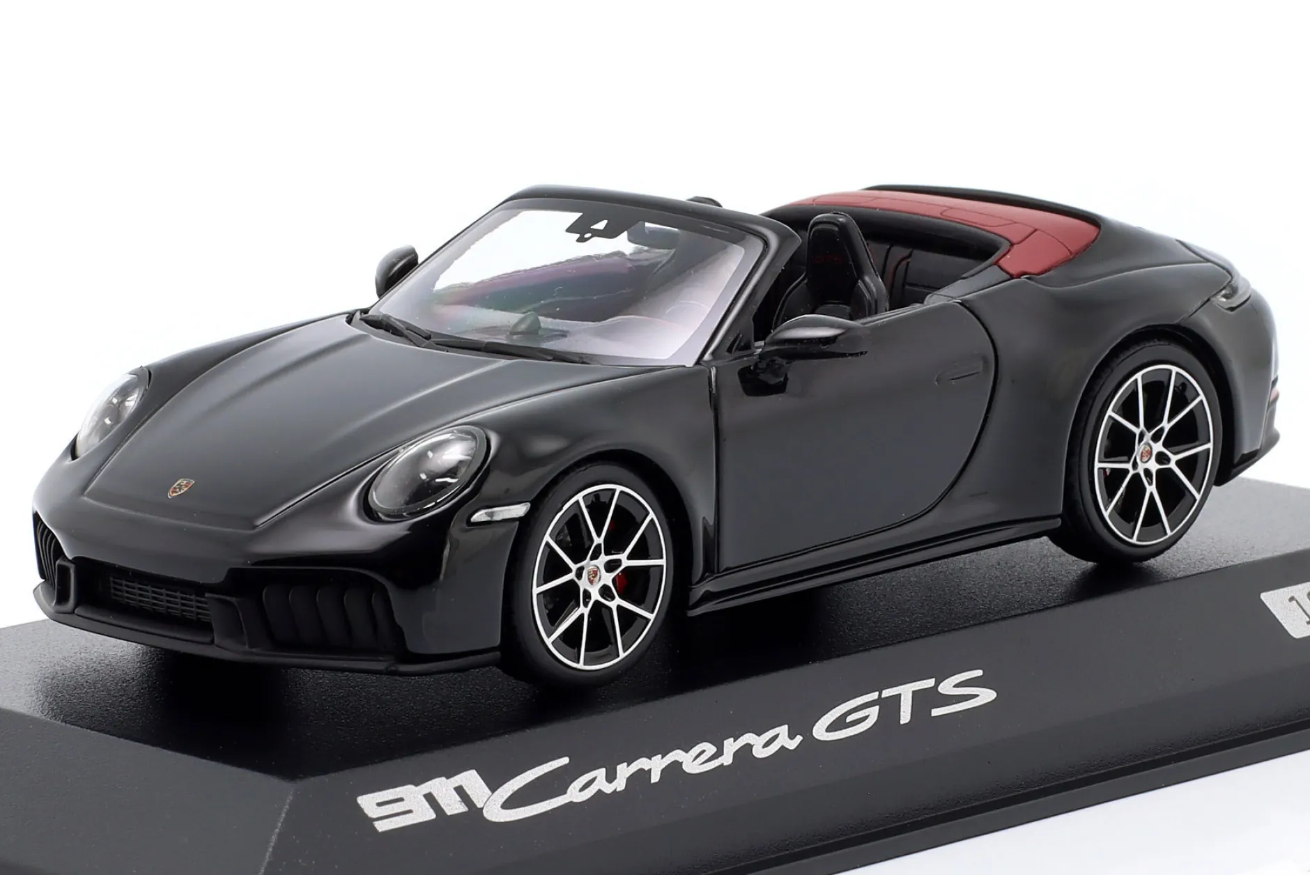 Porsche 911 (992.2) Carrera GTS Cabriolet 2024 schwarz 1:43 Minichamps