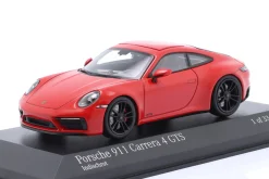 Porsche 911 (992) Carrera 4 GTS 2021 indischrot 1:43 Minichamps