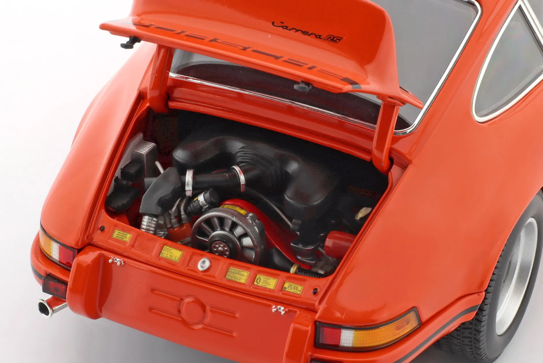 Porsche 911 Carrera RS Baujahr 1972 blutorange 1:18 Minichamps