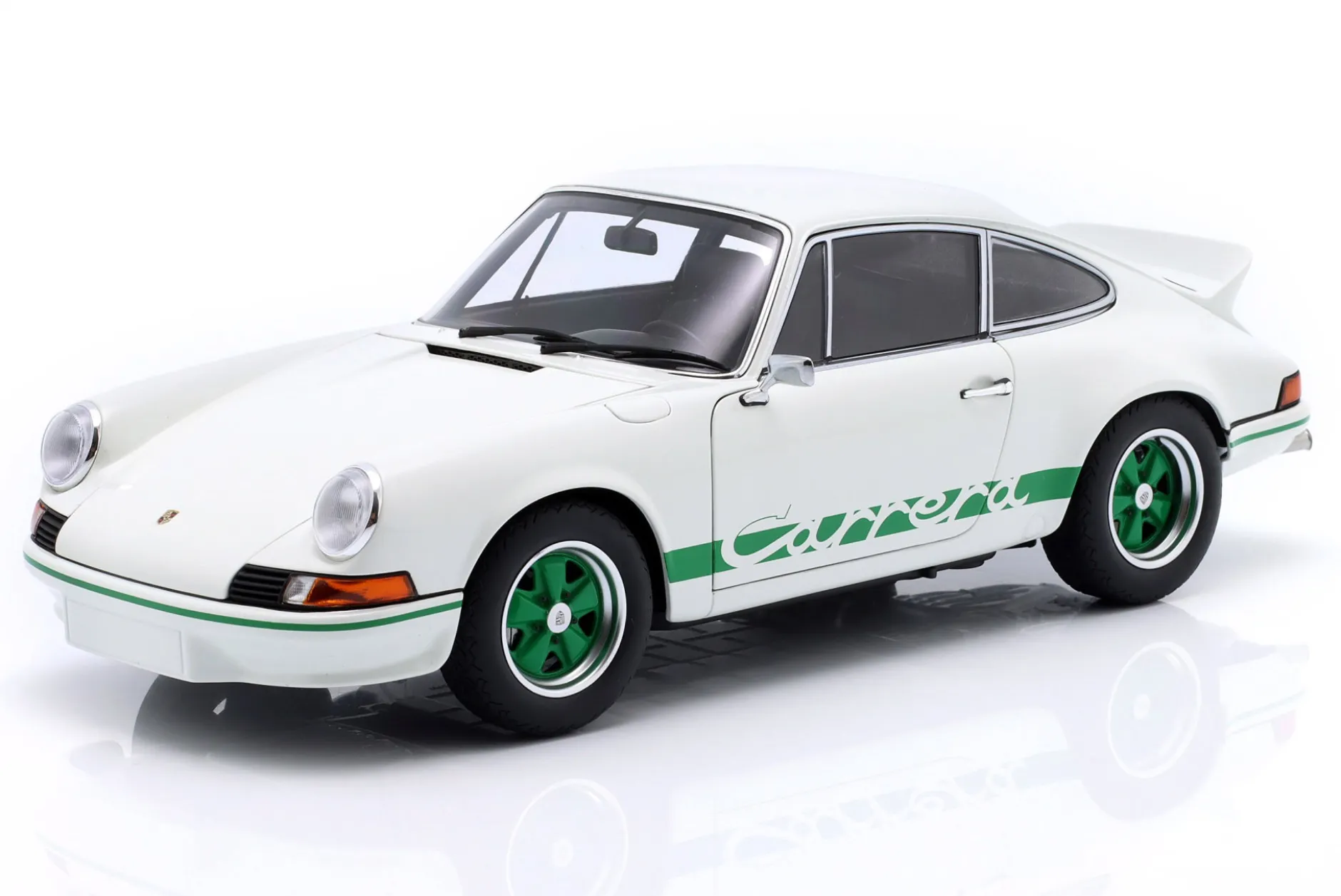 Porsche 911 Carrera RS 2.7 Grand Prix weiß / grün 1:18 AUTOart