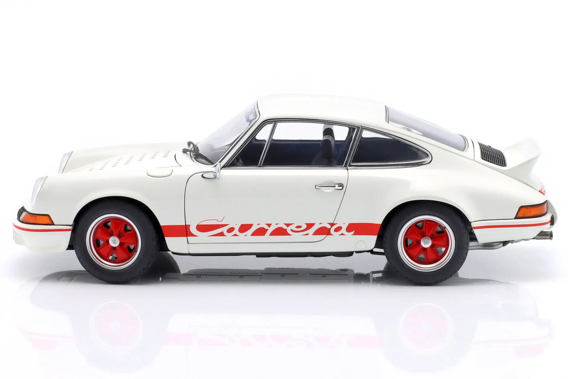 Porsche 911 Carrera 2.7 RS "The Circuit Wolf" weiß / rot 1:18 AUTOart