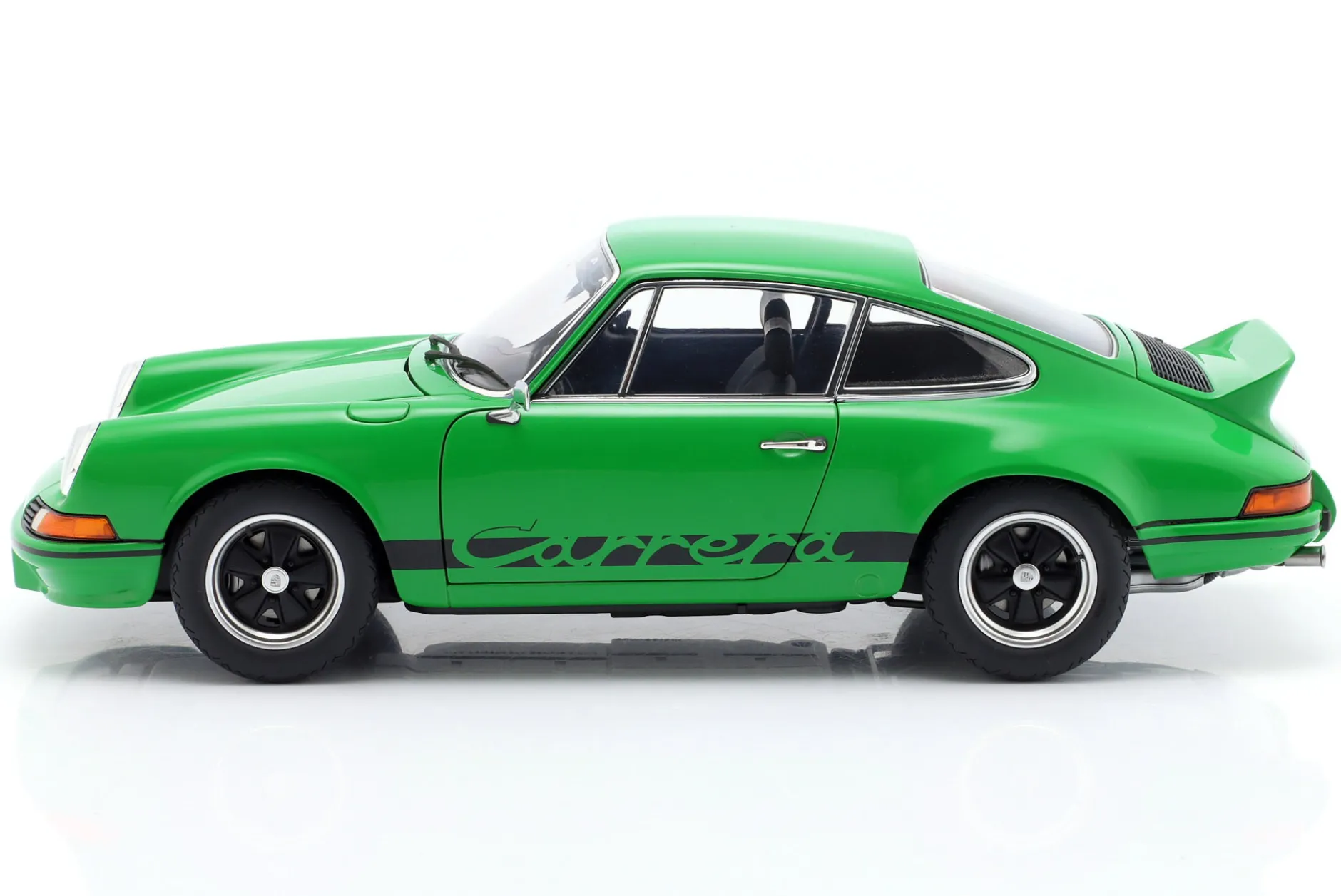 Porsche 911 Carrera 2.7 RS vipergrün / schwarz 1:18 AUTOart