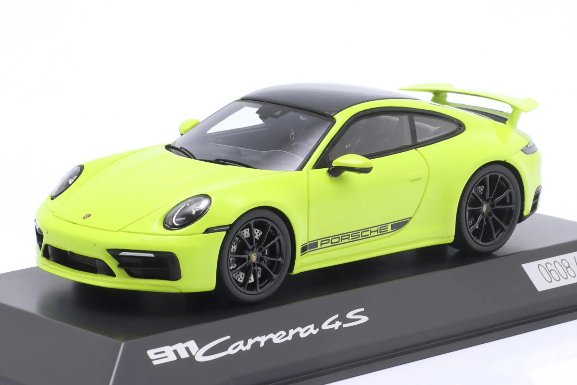 Porsche 911 (992) Carrera 4S Baujahr 2019 acid grün 1:43 Spark