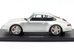 Porsche 911 (993) Carrera 4S Baujahr 1995 silber 1:8 GT-Spirit