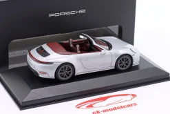 Porsche 911 (992.2) Carrera S Cabriolet 2024 eisgraumetallic 1:43 Minichamps