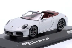 Porsche 911 (992.2) Carrera S Cabriolet 2024 eisgraumetallic 1:43 Minichamps