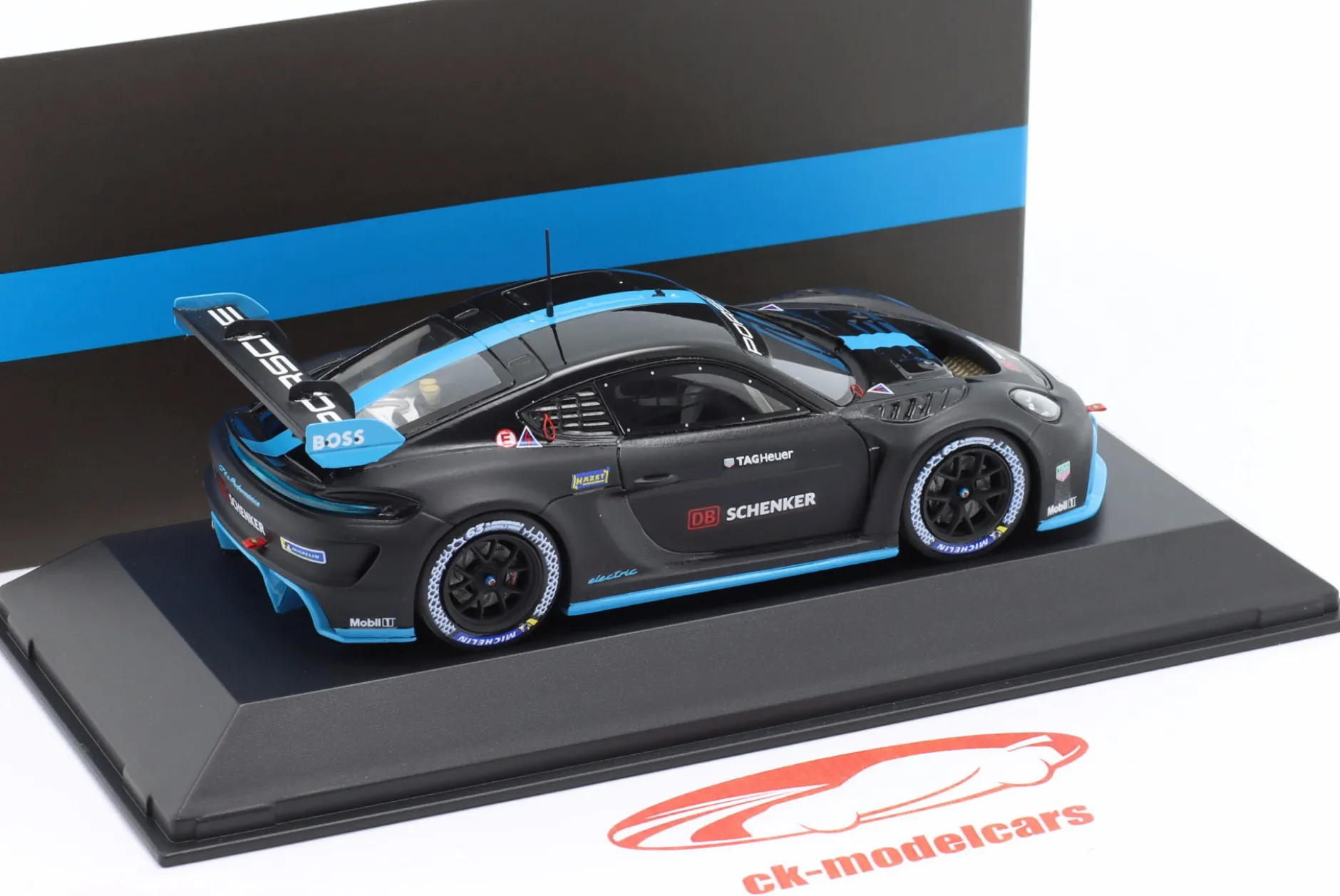 Porsche 718 Cayman GT4 e-Performance 2022 schwarz / blau 1:43 Spark