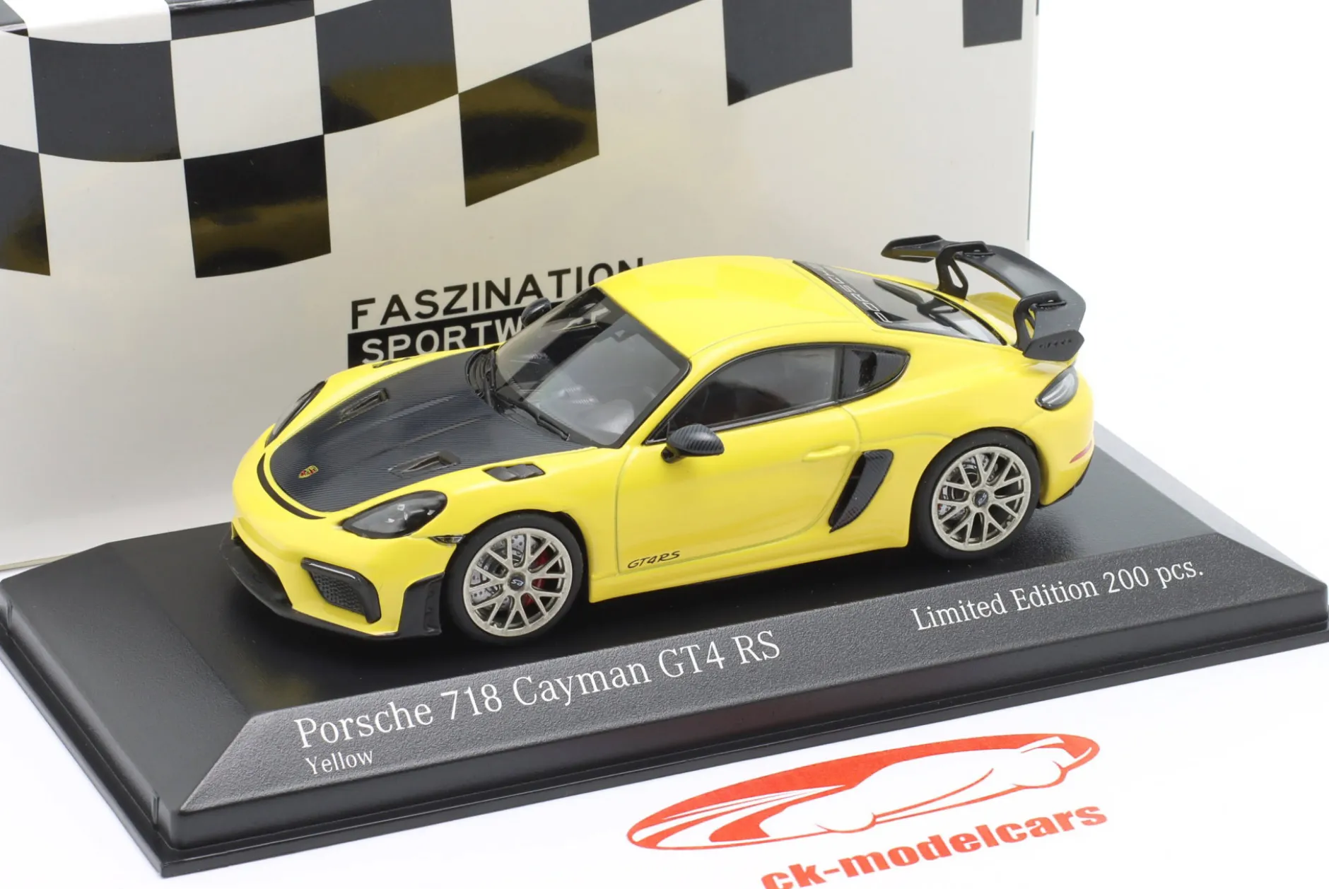 Porsche 718 (982) Cayman GT4 RS 2021 gelb / Neodym-Felgen 1:43 Minichamps