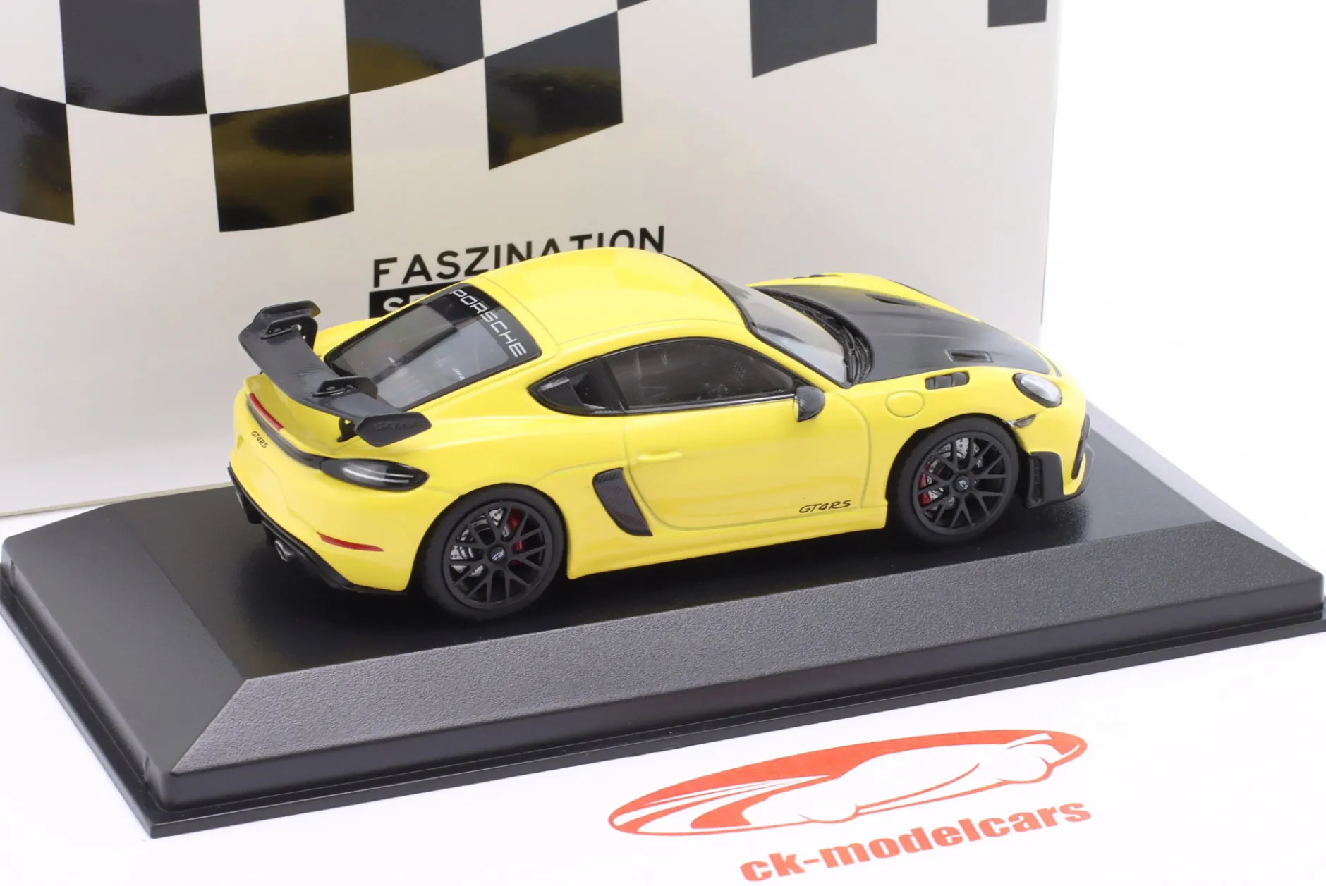 Porsche 718 (982) Cayman GT4 RS 2021 gelb / schwarze Felgen 1:43 Minichamps