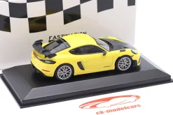Porsche 718 (982) Cayman GT4 RS 2021 gelb / silberne Felgen 1:43 Minichamps