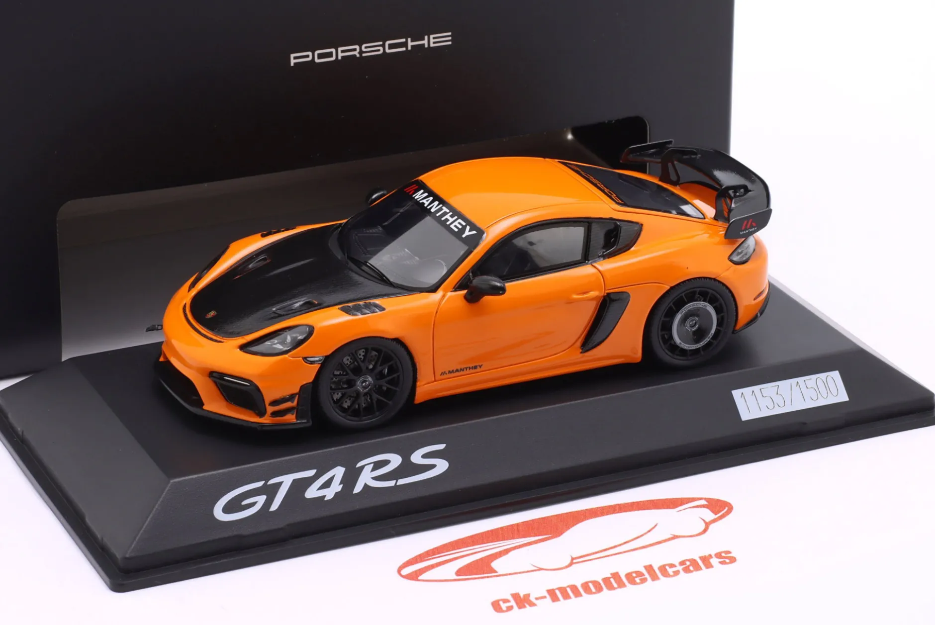 Porsche 718 Cayman GT4 RS (982) Manthey Kit 2024 pastell orange 1:43 Spark