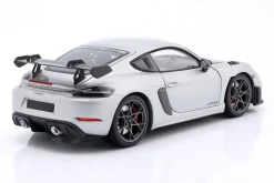 Porsche Cayman GT4 RS 2024 silber metallic / weissach package 1:18 Minichamps