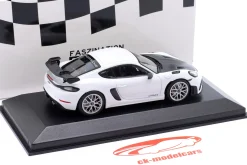Porsche 718 (982) Cayman GT4 RS 2021 weiß / silberne Felgen 1:43 Minichamps