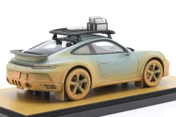 Porsche 911 (992) Dakar AHEAD shadegreen 1:18 Spark