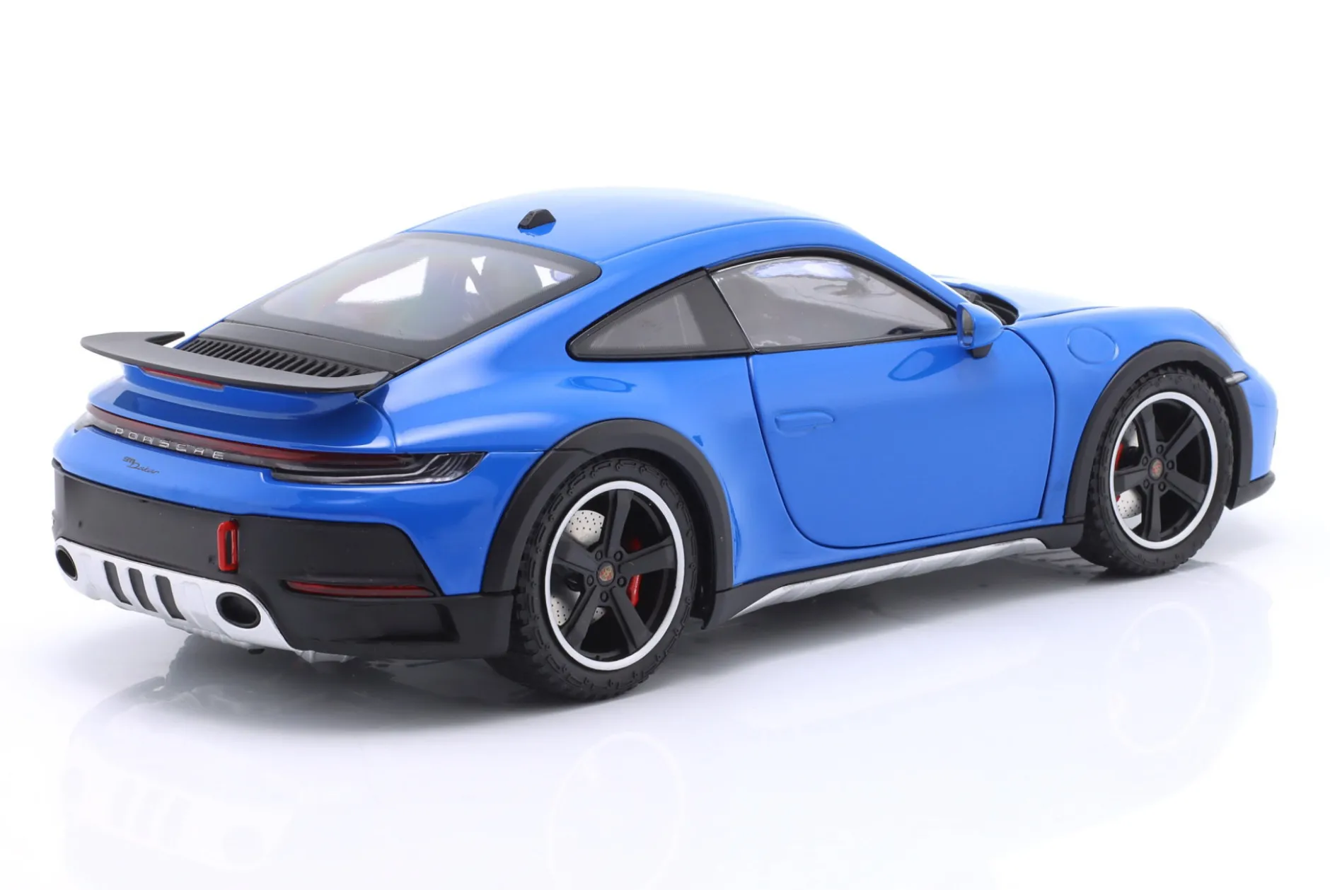 Porsche 911 (992) Dakar Baujahr 2022 blau 1:18 Minichamps