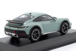Porsche 911 Dakar Baujahr 2022 shadegrün metallic 1:43 Minichamps