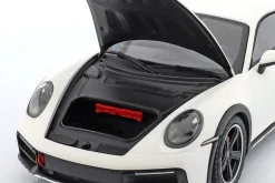 Porsche 911 (992) Dakar Baujahr 2022 weiß 1:18 Minichamps