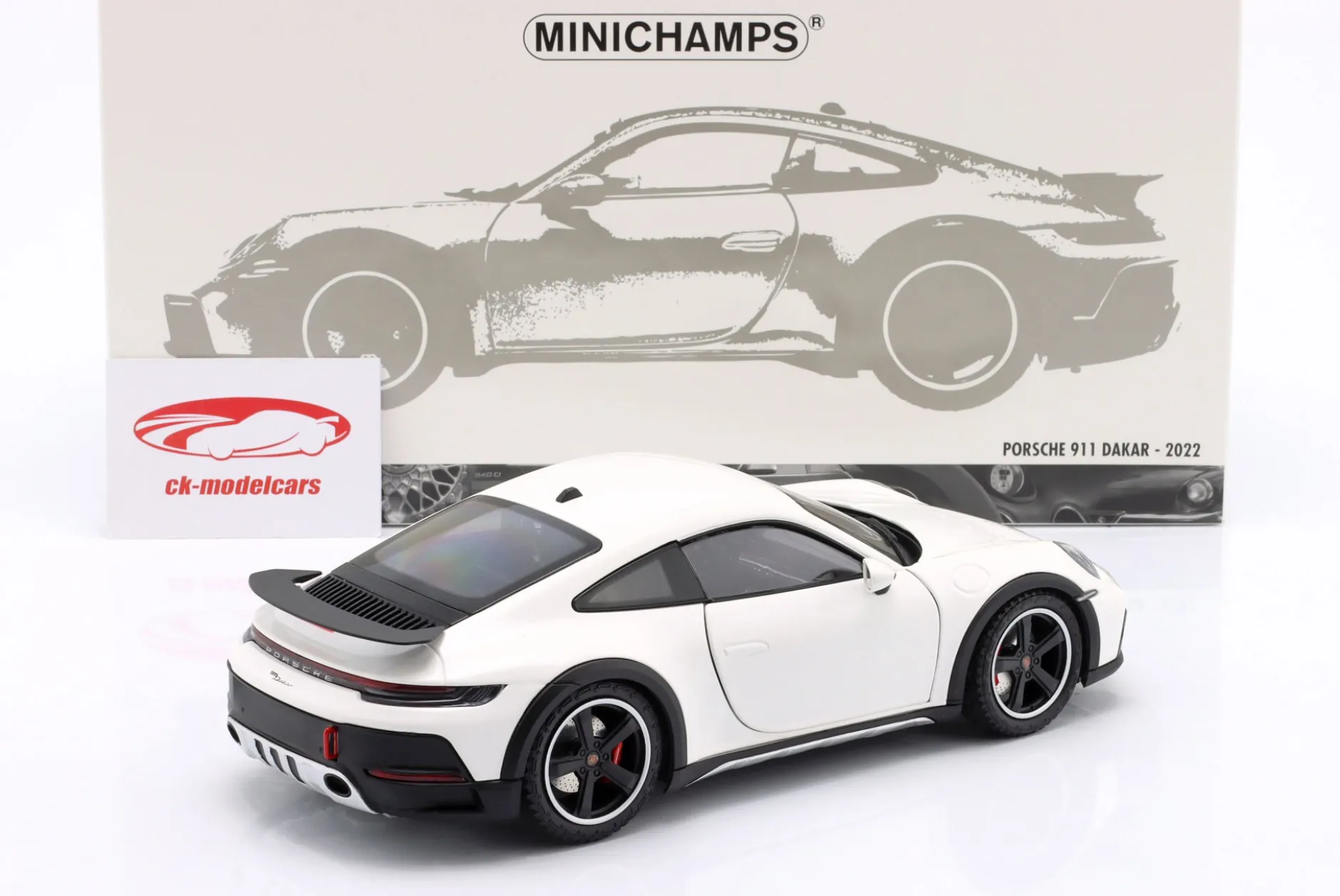 Porsche 911 (992) Dakar Baujahr 2022 weiß 1:18 Minichamps