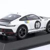 Porsche 911 (992) Dakar #19 Baujahr 2023 weiß / schwarz 1:43 Spark