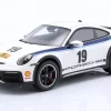 Porsche 911 (992) Dakar Rallye 1974 Design #19 weiß 1:18 Spark