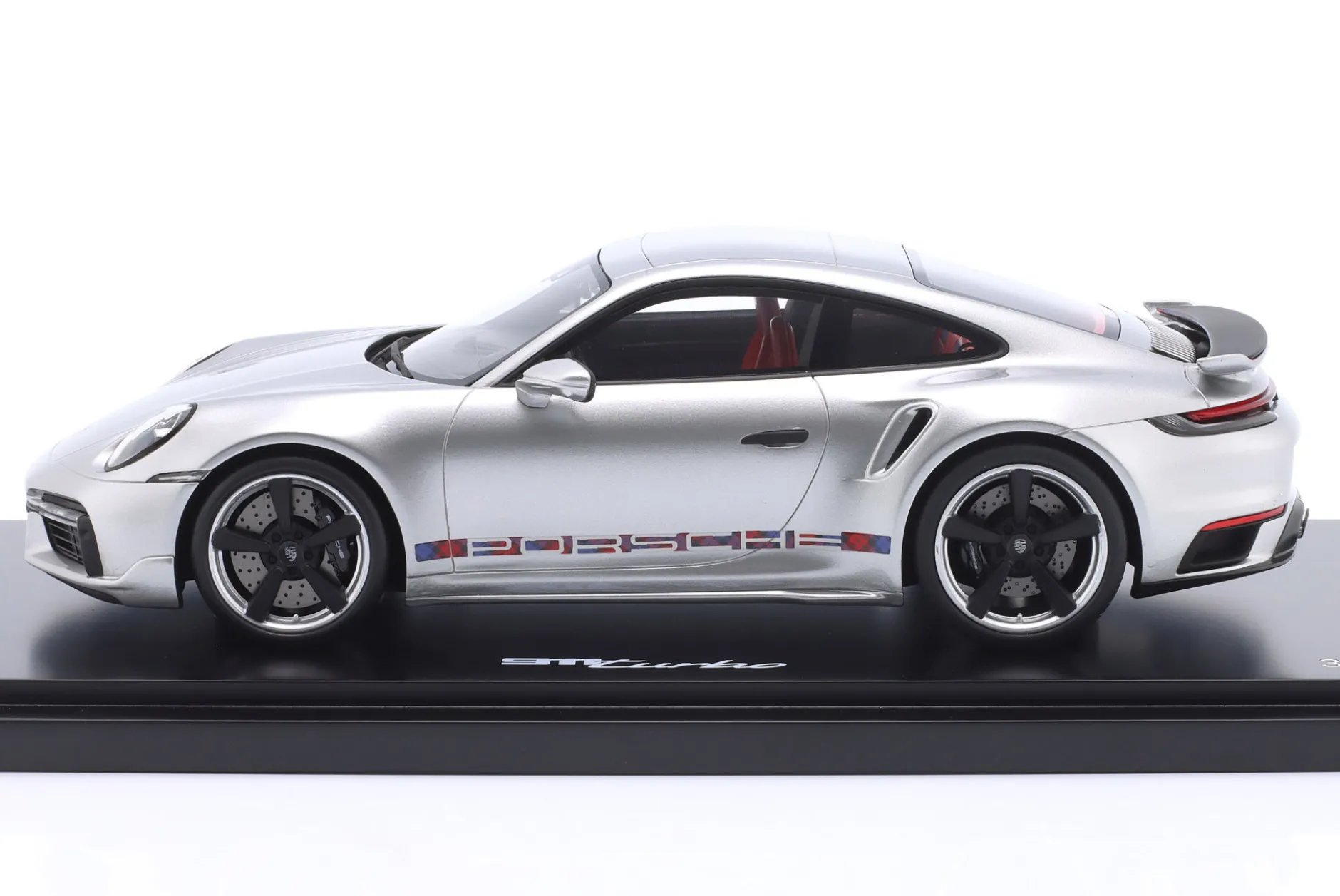 Porsche 911 First Turbo Sonderwunsch Remastered (992) silber 1:18 Spark