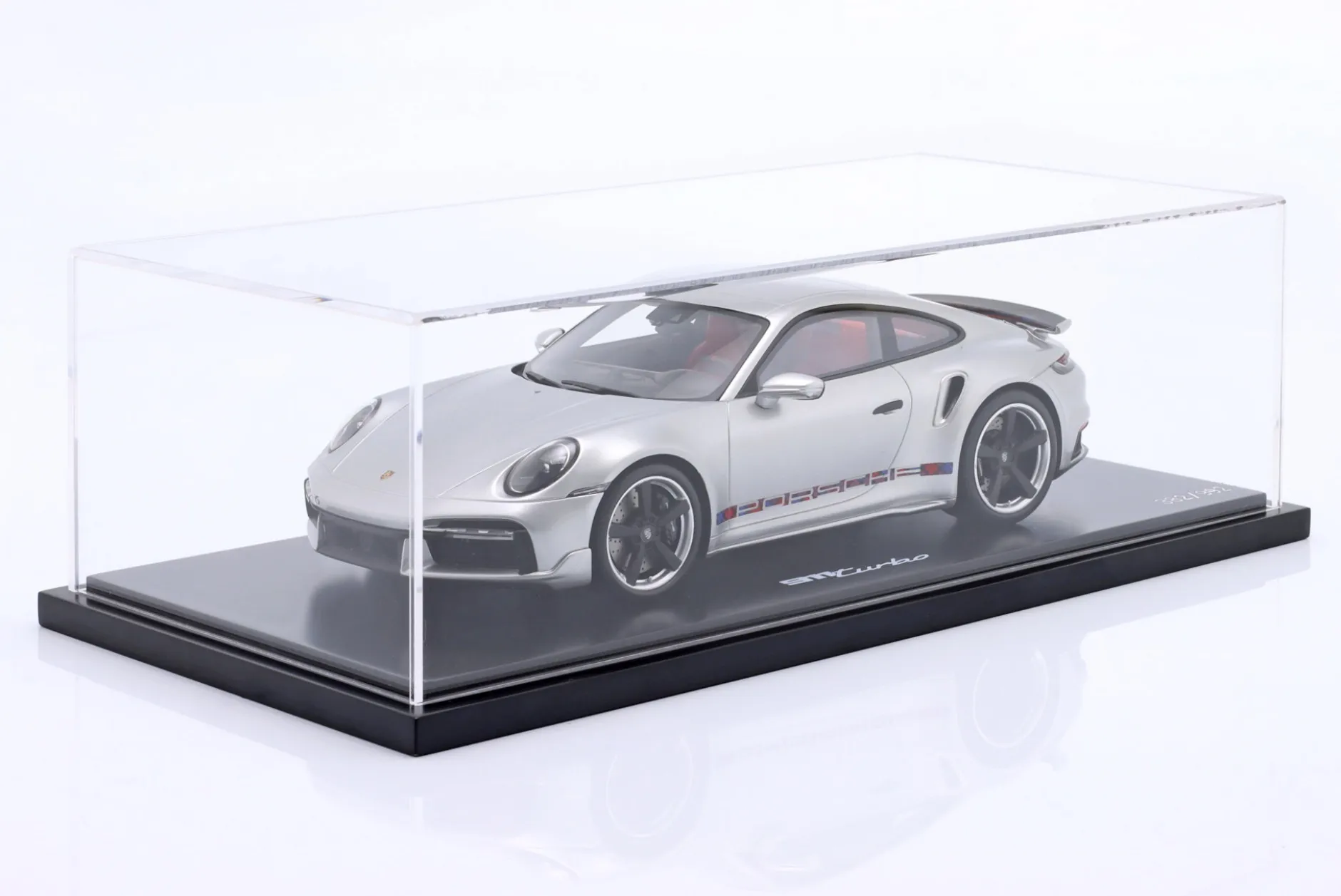 Porsche 911 First Turbo Sonderwunsch Remastered (992) silber 1:18 Spark