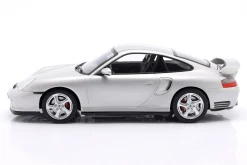 Porsche 911 (996) GT2 Baujahr 2001 arktissilber metallic 1:18 KK-Scale