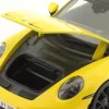 Porsche 911 (992) GT3 Baujahr 2022 racing gelb 1:18 Maisto