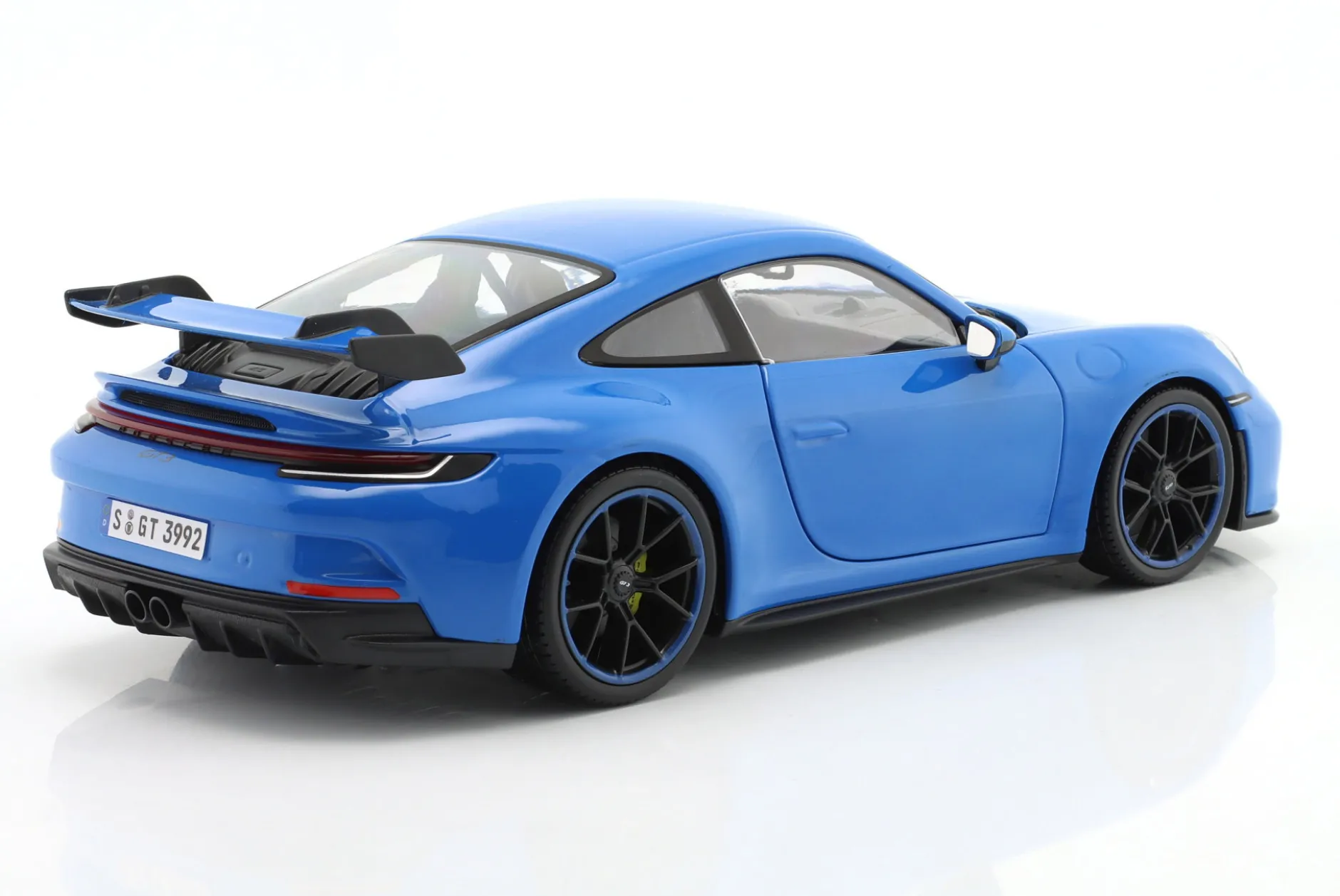 Porsche 911 (992) GT3 Baujahr 2022 shark blue 1:18 Maisto