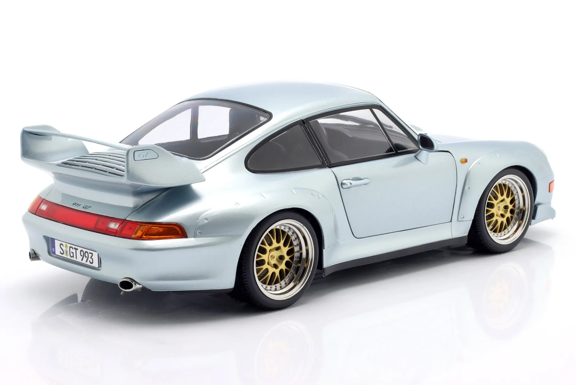 Porsche 911 (993) GT2 Baujahr 1996 silber / BBS Felgen 1:12 KK-Scale