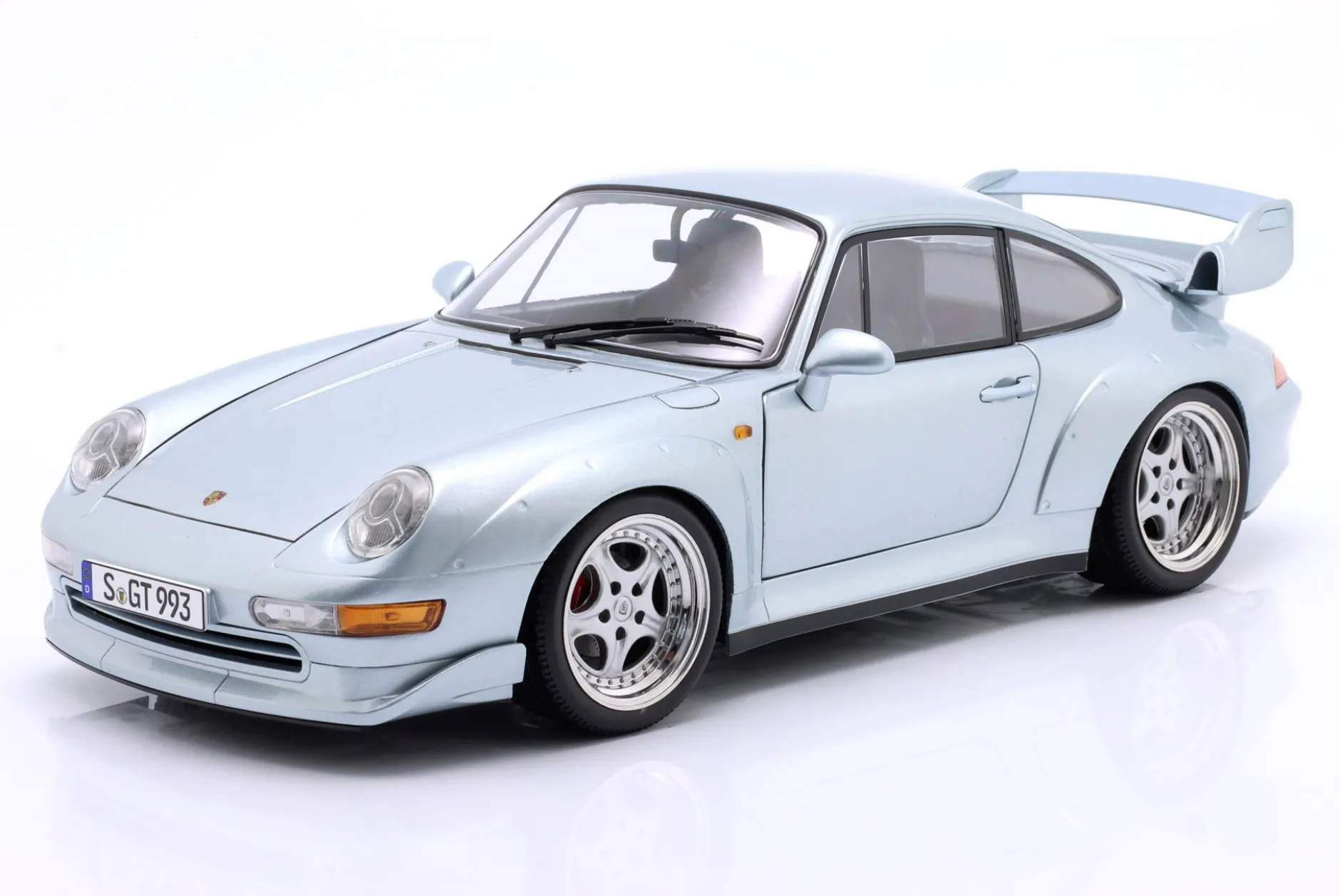 Porsche 911 (993) GT2 Baujahr 1996 silber / Speedline Felgen 1:12 KK-Scale