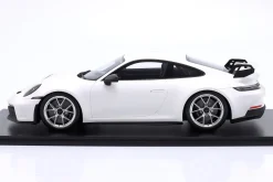 Porsche 911 (992) GT3 Baujahr 2021 weiß 1:12 Schuco