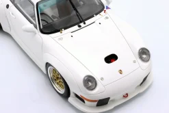 Porsche 911 (993) GT2 Evo Baujahr 1995 Grand Prix weiß 1:18 GT-Spirit