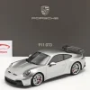 Porsche 911 (992) GT3 2021 GT-silber metallic mit Vitrine 1:18 Minichamps