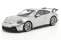 Porsche 911 (992) GT3 2021 GT-silber metallic mit Vitrine 1:18 Minichamps