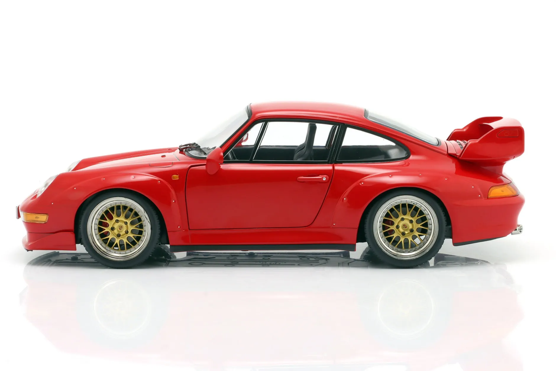 Porsche 911 (993) GT2 mit BBS Felgen Baujahr 1996 rot 1:12 KK-Scale