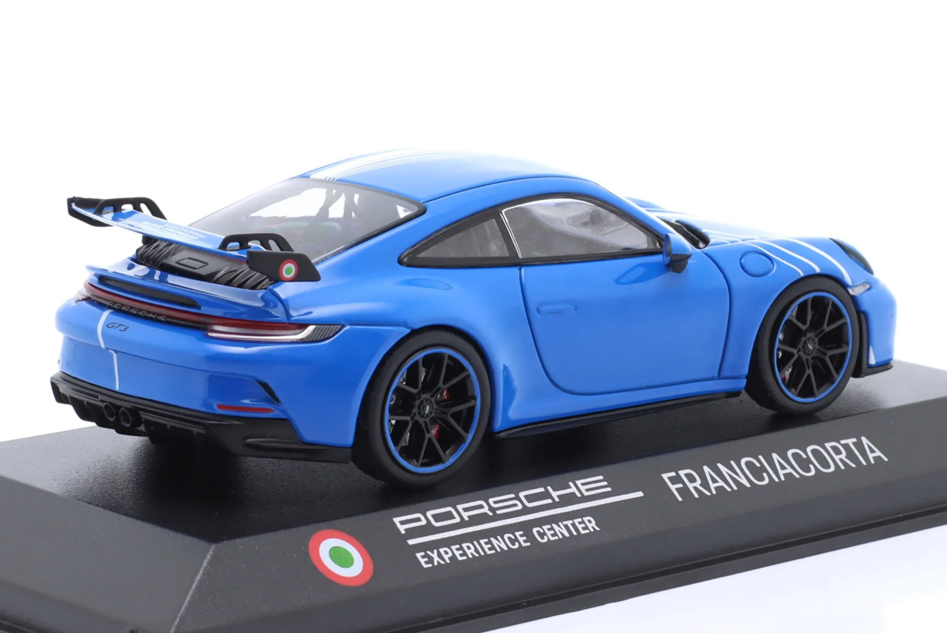 Porsche 911 (992) GT3 PEC Baujahr 2021 sharkblue / weiß 1:43 Minichamps