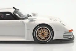 Porsche 911 GT1 Plain Body Version weiß 1:18 WERK83