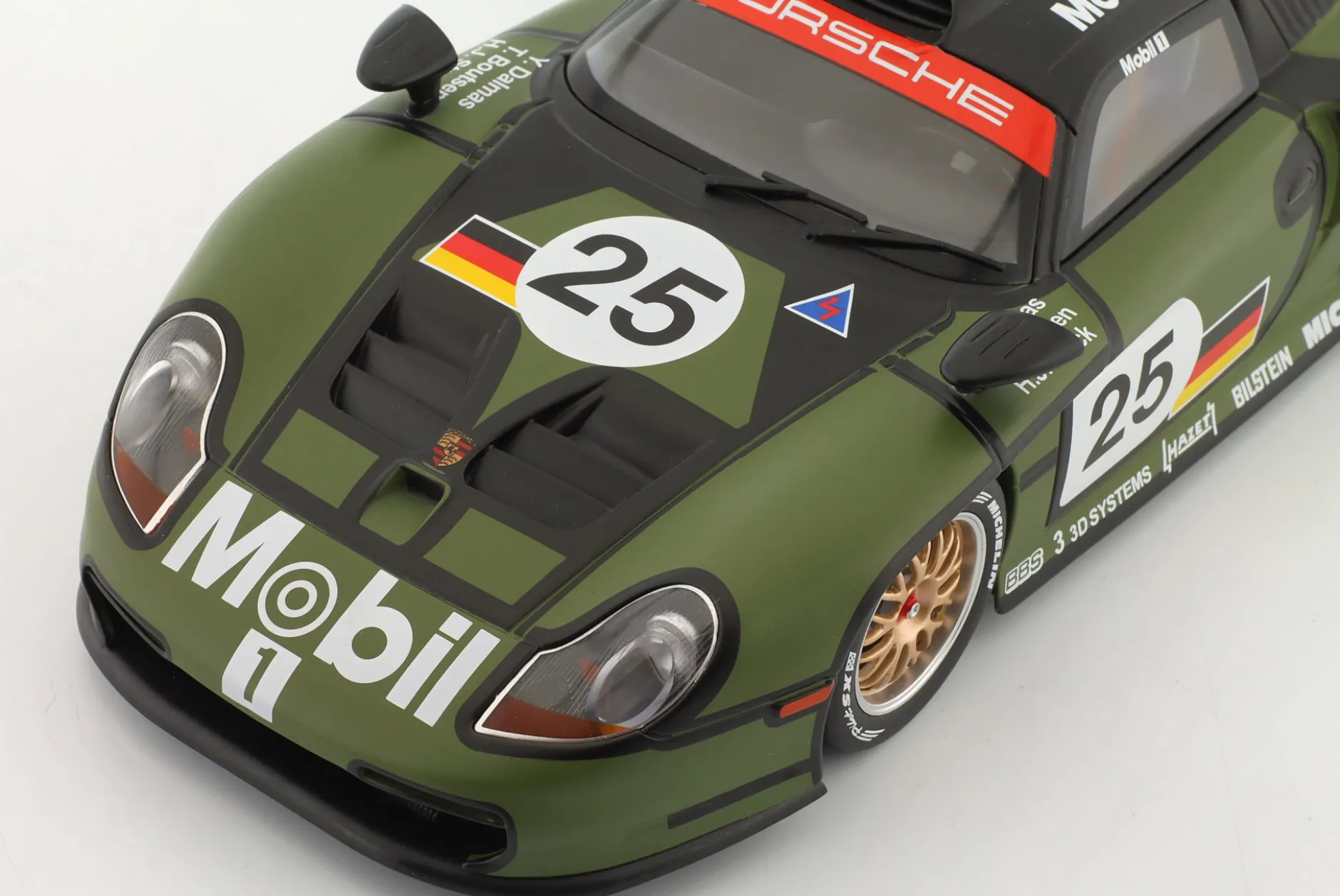 Porsche 911 GT1 #25 Pre-Qualifying 24h LeMans 1997 Porsche AG 1:18 WERK83