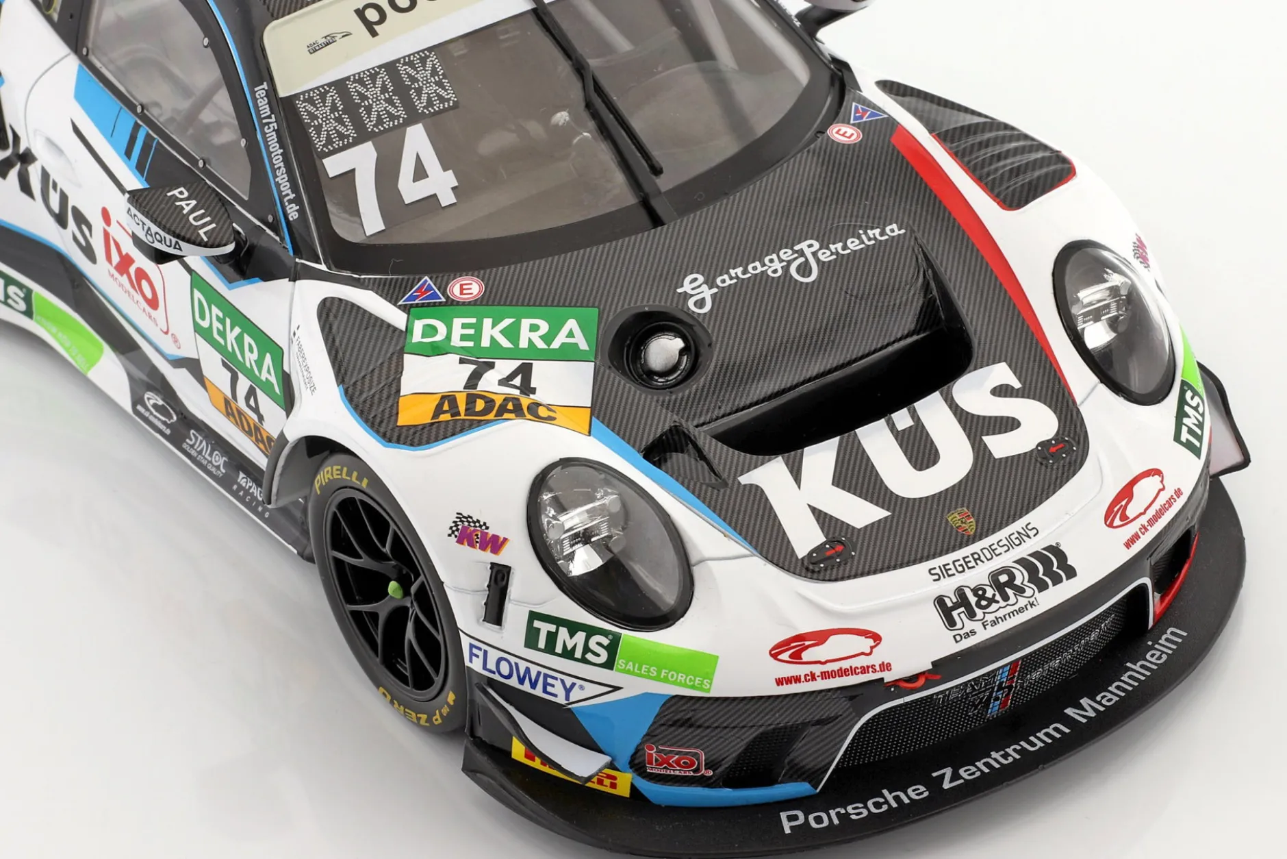 Porsche 911 GT3 R #74 ADAC GT Masters 2021 KÜS Team75 Bernhard 1:18 Ixo